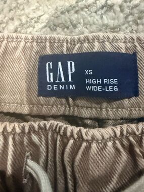 GAP Denim High-Rise Wide-Leg Denim Jeans in Tan